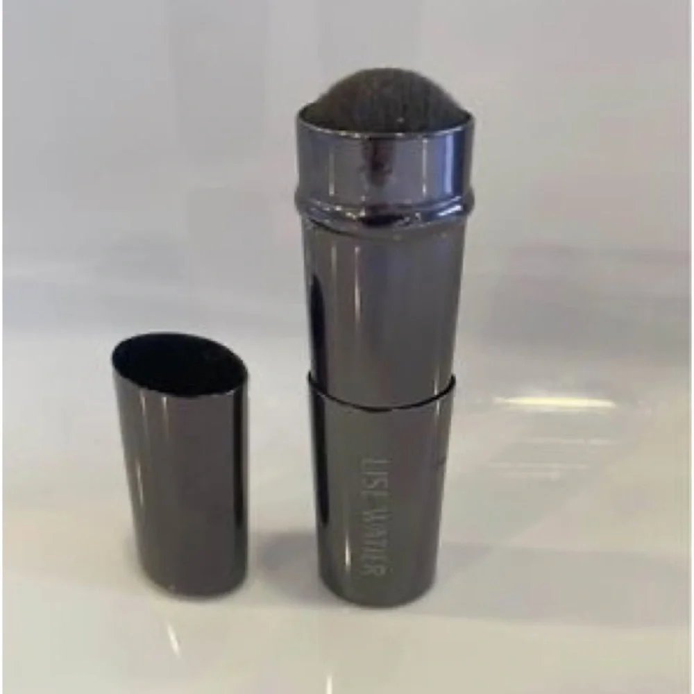 Lise Watier Retractable Kabuki Brush